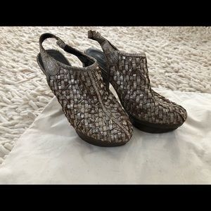 Elizabeth and James platform sling Back sandals